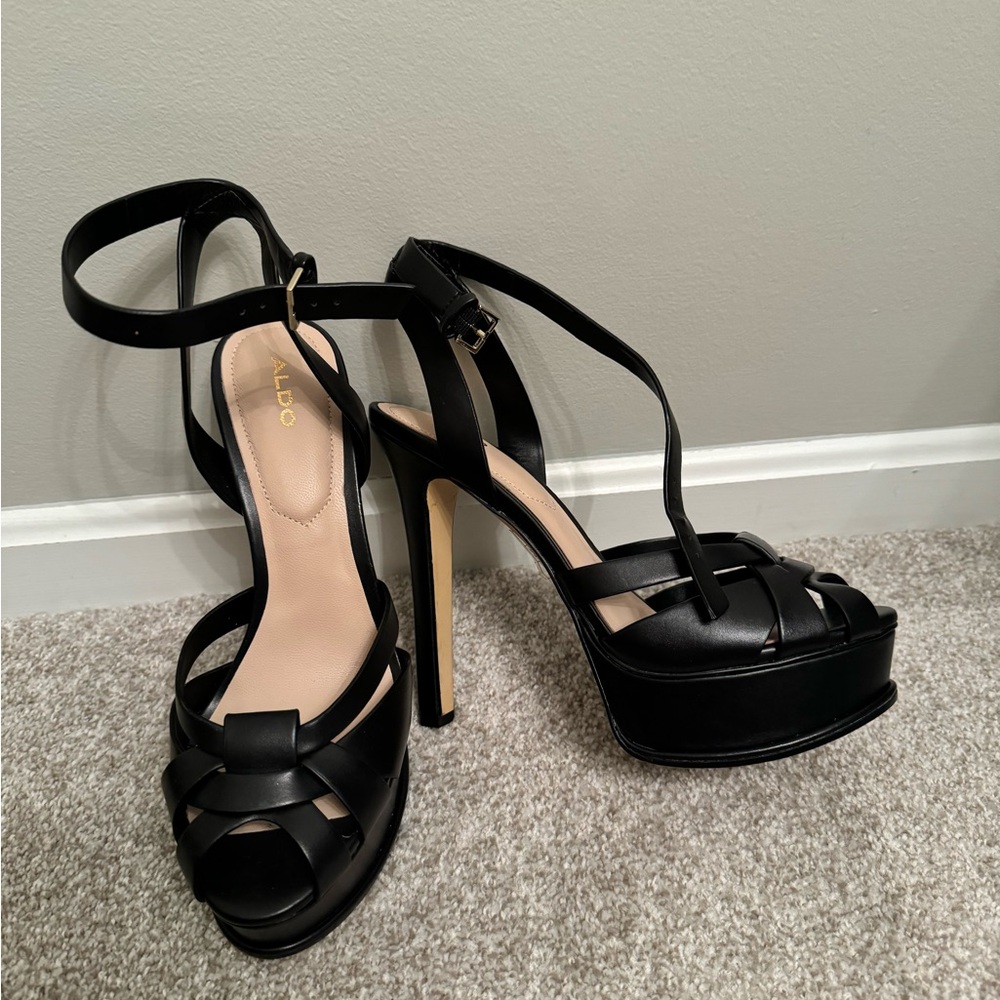 Women’s platform heels! Worn once, size 8.5